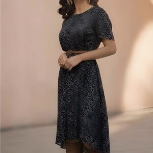 Chic Floral Feminine Dress with Belt & Gold Buttons